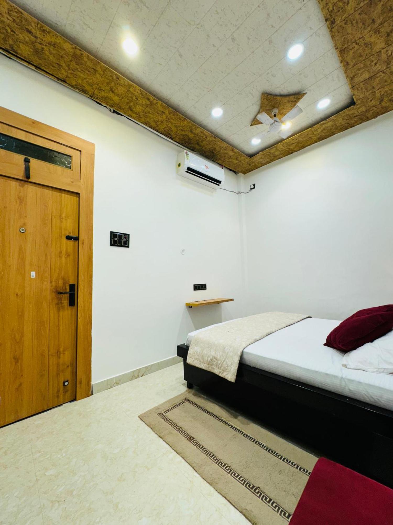 Aura Homestay Varanasi Eksteriør bilde